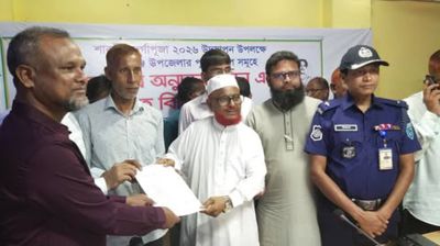 ‘দুর্গাপূজায় কাউকে ঘোলাপানিতে মাছ শিকার করতে দেওয়া হবে না’