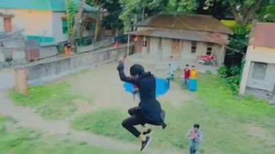 দিনে পাইপ মিস্ত্রি, অবসরে সুপারহিরো—সিরাজগঞ্জের ‘বাংলার ক্রিশ’