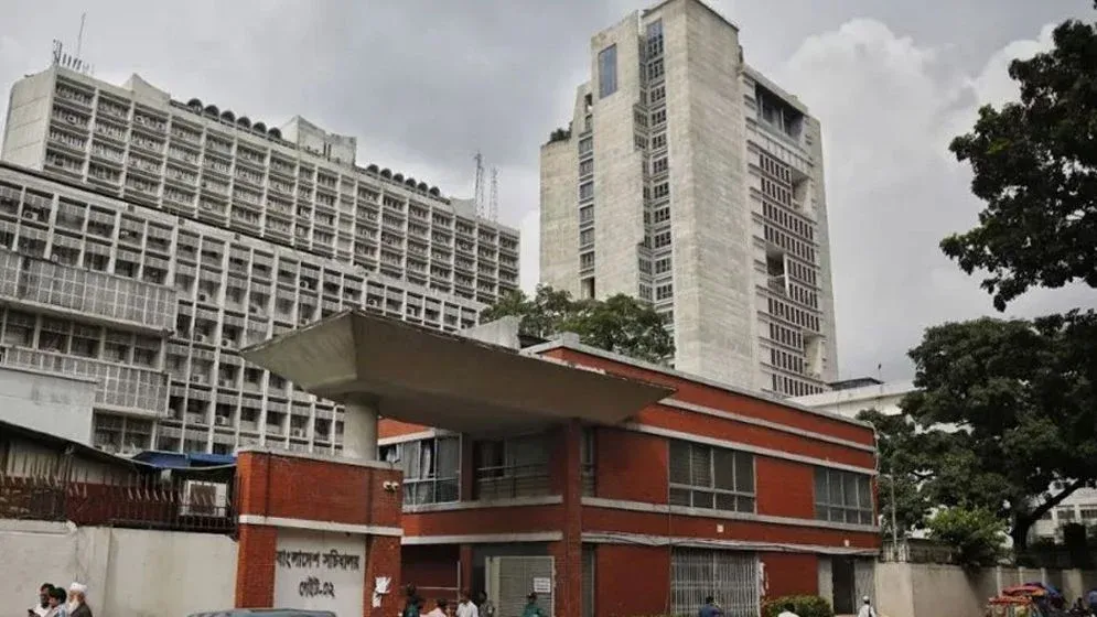 সচিবালয় সরানোর প্রস্তাব উঠছে মন্ত্রিসভায়