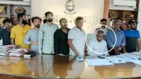 ২৪ ঘণ্টা ধরে অবরুদ্ধ চুয়েট উপাচার্য, শাহবাগে সমাবেশের ডাক