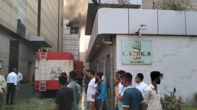 টঙ্গীতে ওষুধ কারখানায় ভয়াবহ আগুন, নিয়ন্ত্রণে কাজ করছে ১৬ ইউনিট
