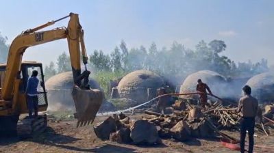 গুঁড়িয়ে দেওয়া হলো কাঠ পুড়িয়ে কয়লা তৈরির ৪৫ চুল্লি