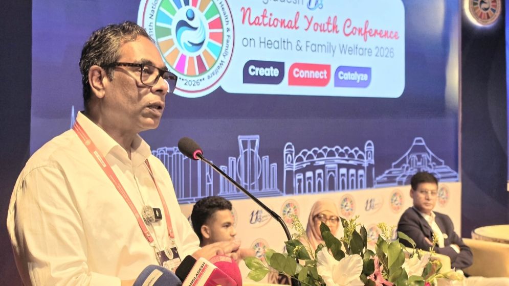 তরুণদের চোখে চোখ রেখে কথা বলার স্বাধীনতা দিতে হবে: স্বাস্থ্য প্রতিমন্ত্রী
