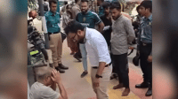 ঢাকার ফুটপাতে বয়স্ককে মারধর-কান ধরে ওঠবস, প্রকৃত ঘটনা কী?