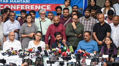ককরোচ পার্টির পক্ষে রায় দিল্লি হাইকোর্টের