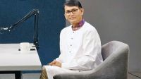 অভিনয়ের সুবর্ণজয়ন্তীতে আজিজুল হাকিমকে নিয়ে আসছে বই