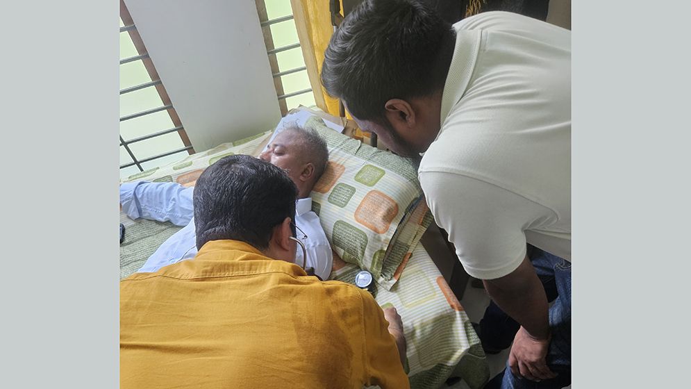 চমেক থেকে ফিরেই জরুরি সিন্ডিকেট সভা ডাকলেন চুয়েট ভিসি