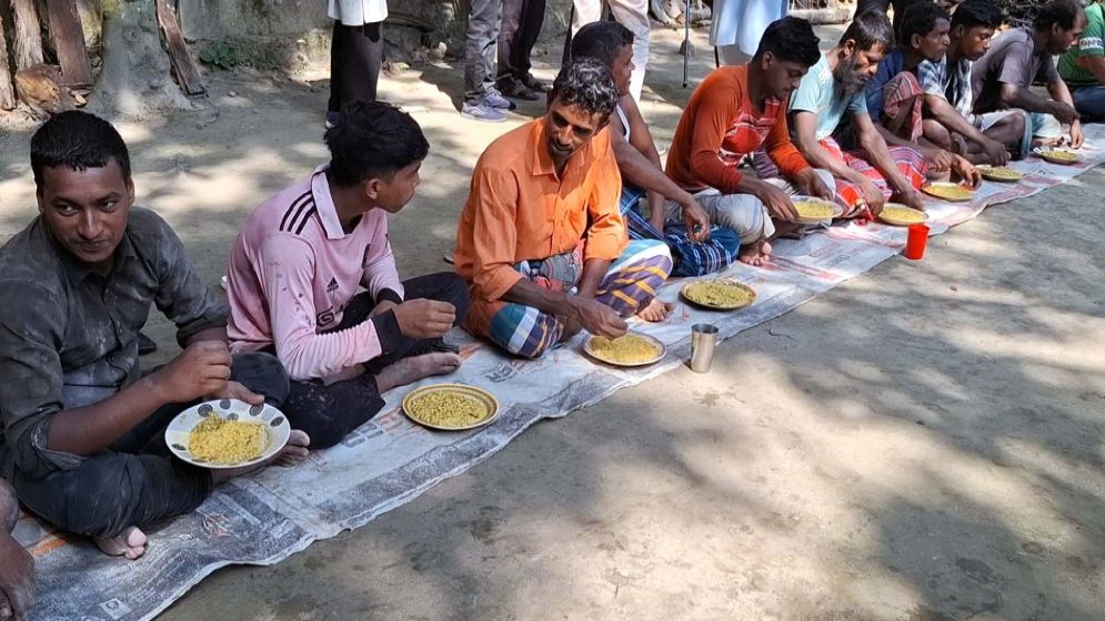 ৮০ বছর ধরে মুসাফিরখানায় বিনা মূল্যে থাকা-খাওয়ার ব্যবস্থা