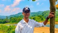 মোবাইল ফোন নিতে ফিরে আসাই কাল হলো লুৎফুজ্জামানের