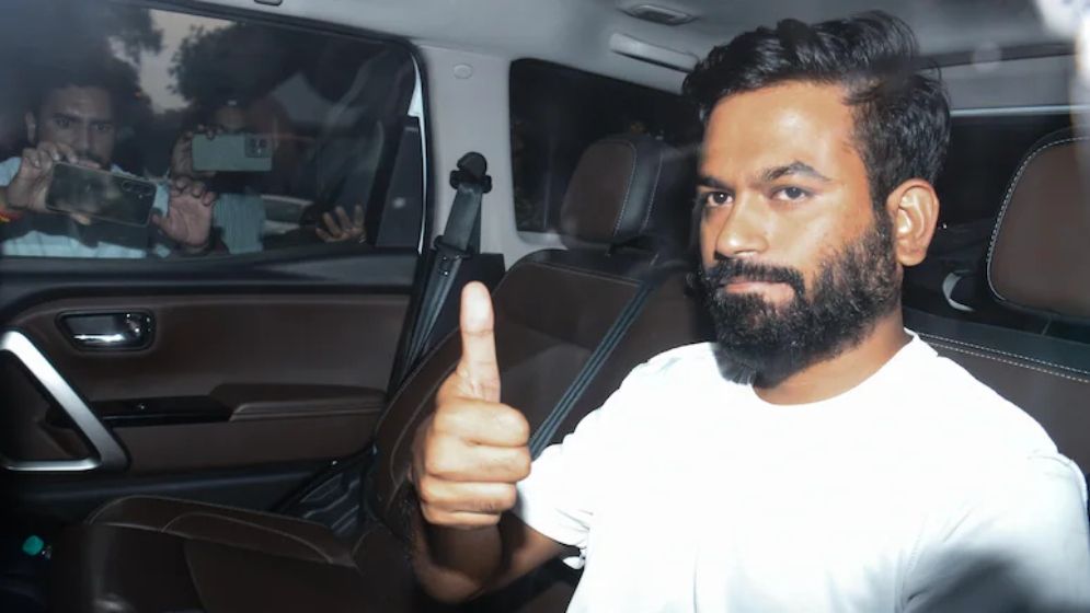 জেল থেকে ফিরে কী বললেন অভিজিৎ দীপকে?