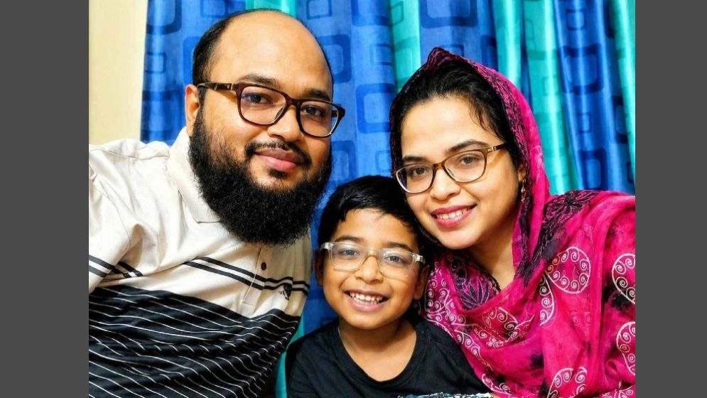 রিসোর্টের আগুনে একসঙ্গে স্ত্রী-সন্তানসহ ৬ স্বজনকে হারালেন নুর আলম