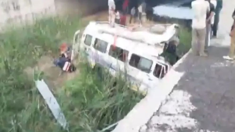 রাজস্থানে নিয়ন্ত্রণ হারিয়ে খাদে বাস, নিহত ৮