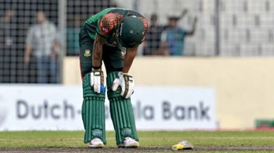 ২১ রানের ব্যবধানে ৩ উইকেট নেই বাংলাদেশের