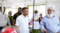 শিশু হাসপাতালে চিকিৎসকের কক্ষে ধূমপান, বরখাস্তের নির্দেশ প্রধানমন্ত্রীর