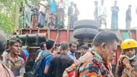 ট্রাকচাপায় ইজিবাইক আরোহী একই পরিবারের ৫ জনের মৃত্যু