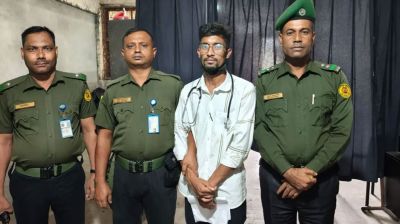 ঢামেকের জরুরি বিভাগে ভুয়া চিকিৎসক আটক