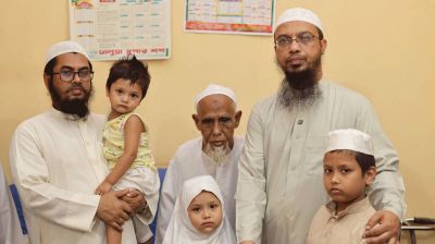 সৌদিতে নিহত মুফতি নাসরুল্লাহর পরিবারের পাশে শায়খ আহমাদুল্লাহ