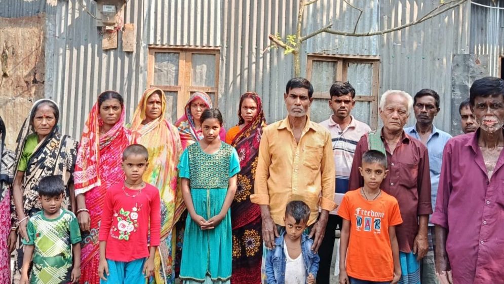 অভাবে পূজার আনন্দ ম্লান ২০০ রবিদাস পরিবারের