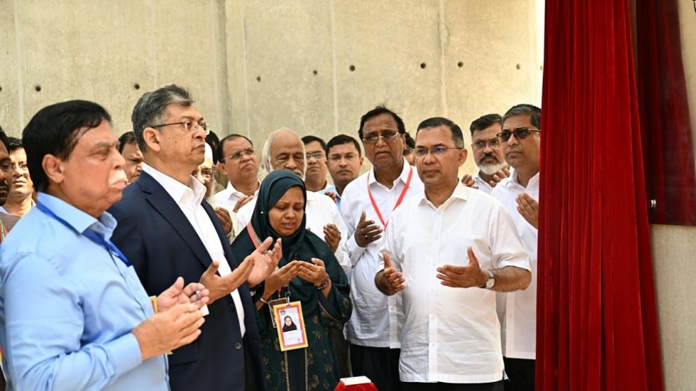জুলাই স্মৃতিস্তম্ভ উদ্বোধন করলেন প্রধানমন্ত্রী