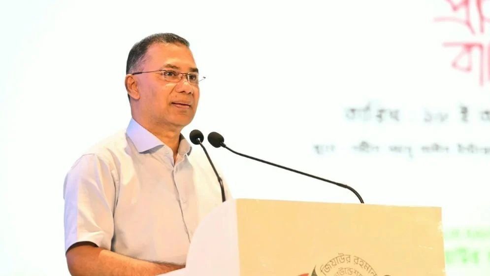 আ.লীগকে ফেরানোর চেষ্টা করলে জুলাই শহীদদের সঙ্গে প্রতারণা করা হবে: প্রধানমন্ত্রী