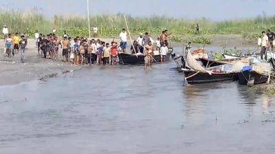 মা ইলিশ রক্ষার অভিযানে এমপির ওপর জেলেদের হামলা