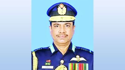 বিমানবাহিনীর সাবেক প্রধান হান্নান গ্রেফতার