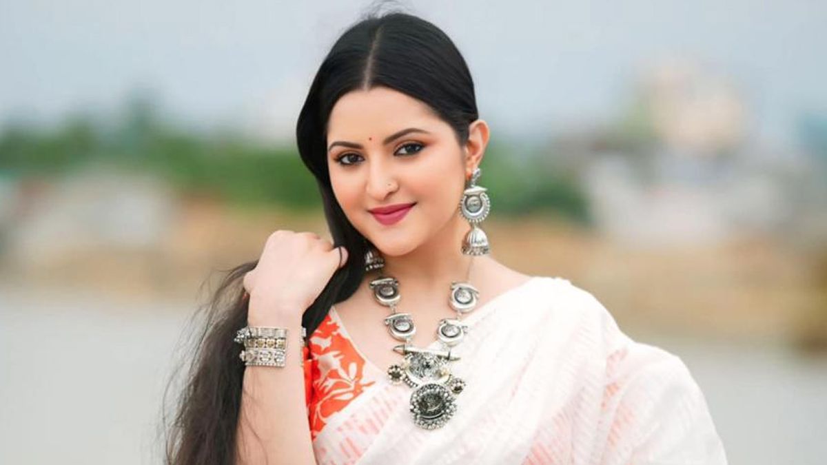 ‘আমি সঠিক পথেই আছি’, এআই ভিডিও বিতর্কে পরীমনি