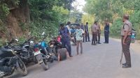কক্সবাজারে দিনদুপুরে যানবাহন থামিয়ে ডাকাতি