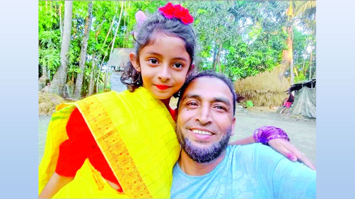 বাবা-মেয়ের মৃত্যু মা-ছেলে হাসপাতালে