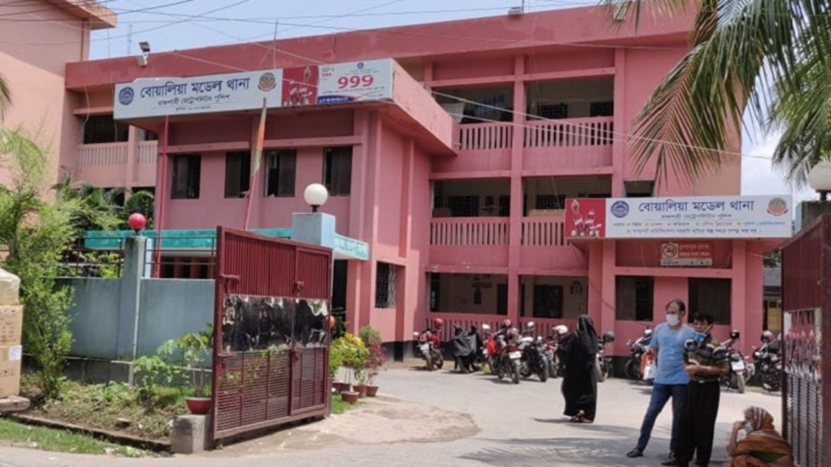 প্রধানমন্ত্রীর জনসভায় মোবাইল খোয়ালেন বিএনপির ৯ নেতাকর্মী