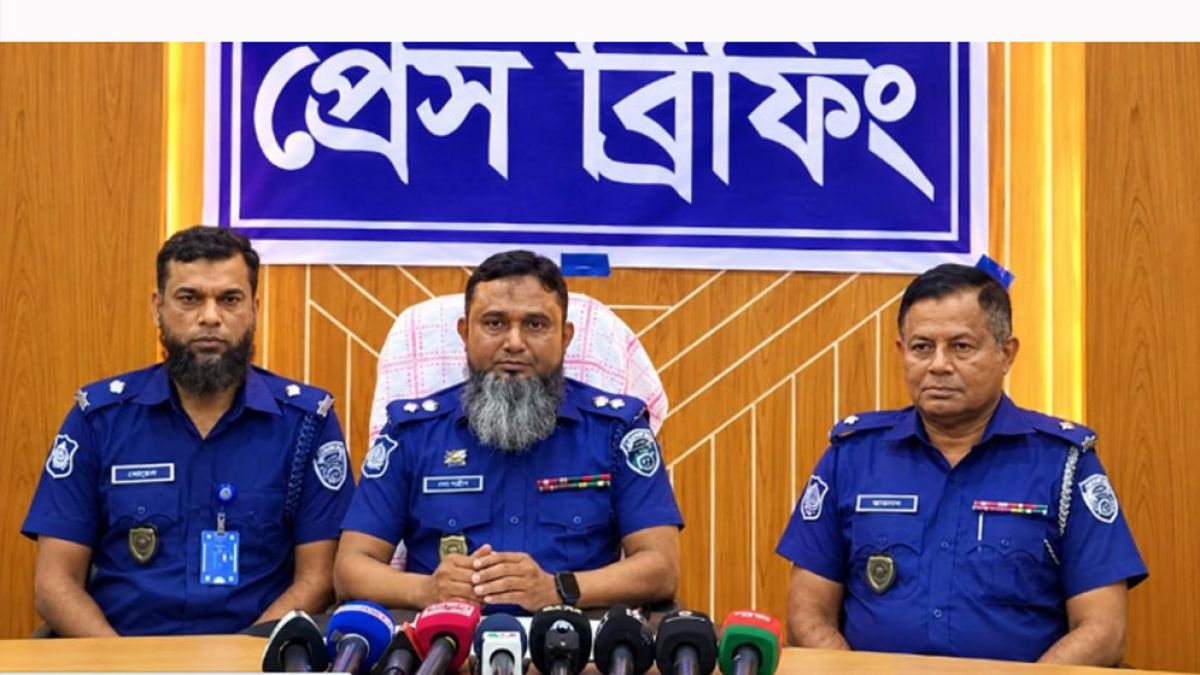 দুই ‘জিনের বাদশা’ গ্রেফতার