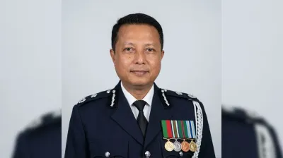 অতিরিক্ত ডিআইজির ট্রিপ্লেক্স বাড়িতে চলত যত অপকর্ম, লাগত রেজিস্ট্রেশন ফি