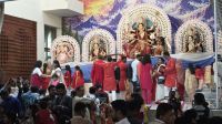 ‎মণ্ডপে মণ্ডপে বিদায়ের আবহ, সম্প্রীতির প্রার্থনায় বিজয়া দশমী