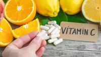 ভিটামিন সি খেলেই কি সর্দি-কাশি দূর হয়? গবেষণা কী বলছে