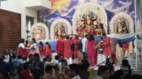 ‎মণ্ডপে মণ্ডপে বিদায়ের আবহ, সম্প্রীতির প্রার্থনায় বিজয়া দশমী