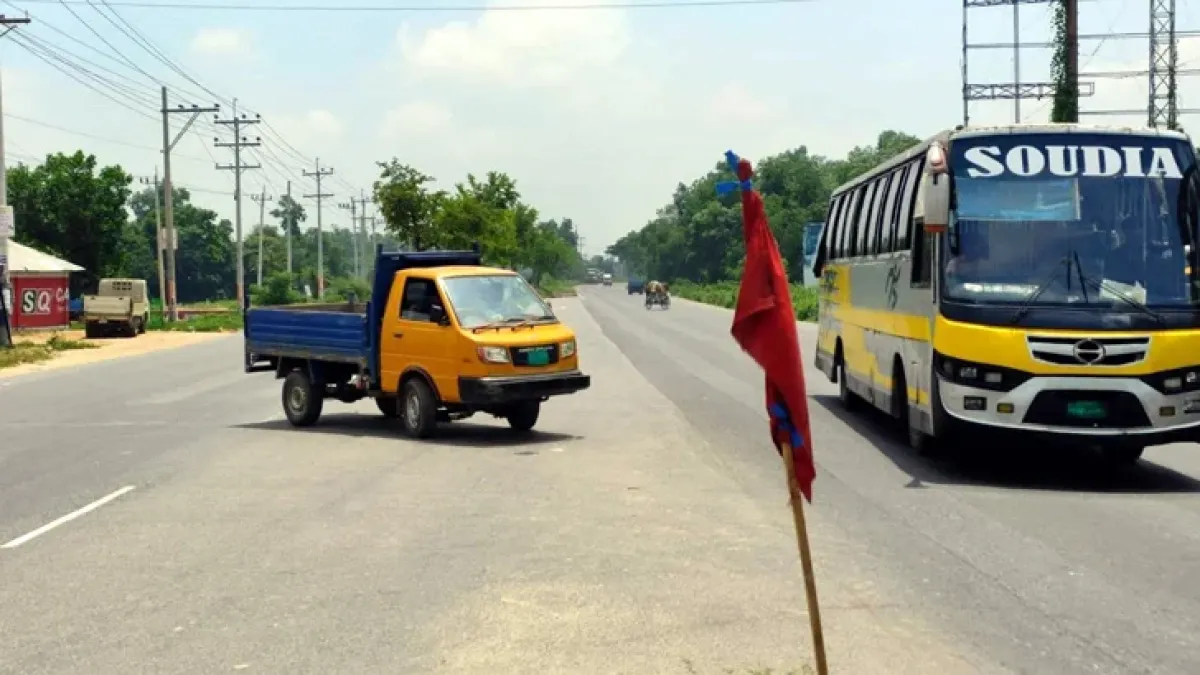 মরণফাঁদ ৫৪ ইউটার্ন পাঁচশ ফিডার রোড