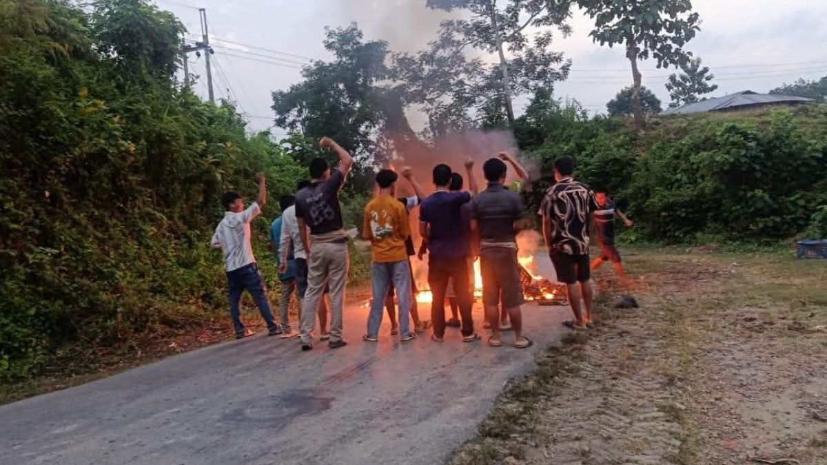 সাজেকে অবরোধ ঘিরে উত্তেজনা, ধাওয়া-পালটা ধাওয়া