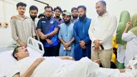 উন্নত চিকিৎসায় ঢাকায় নেওয়া হচ্ছে ভূমিমন্ত্রীকে
