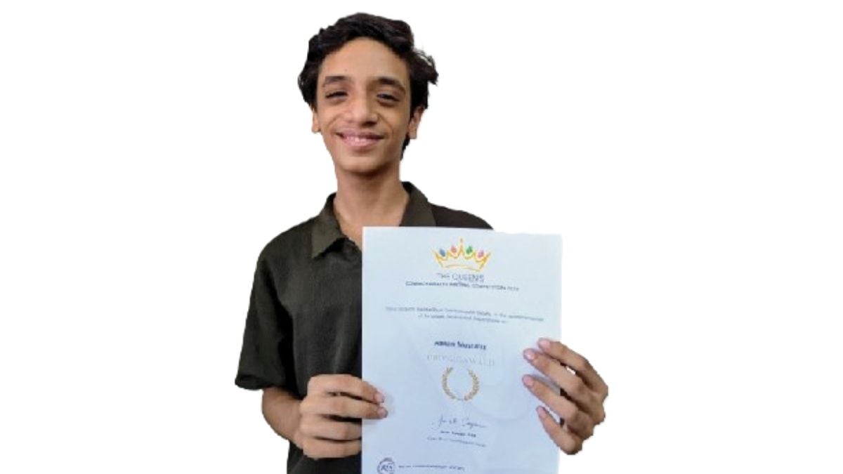 ‘কুইন্স কমনওয়েলথ পদক পেলেন আনান মুস্তাফিজ’