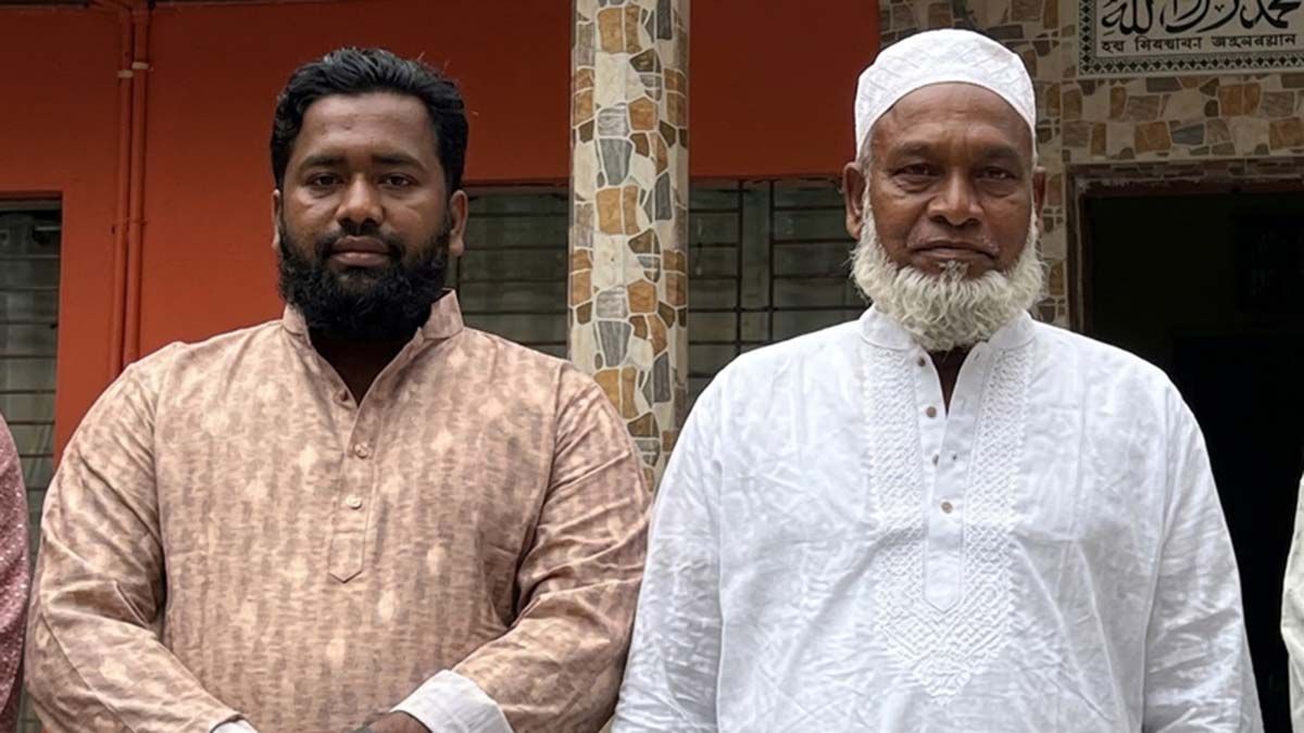 ছেলে কৃষি কর্মকর্তা, বাবা পেলেন সারের ডিলারশিপ