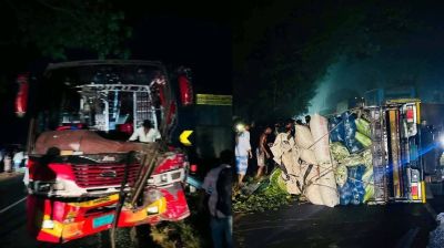 কক্সবাজারে বাস-পিকআপের মুখোমুখি সংঘর্ষে নিহত ২