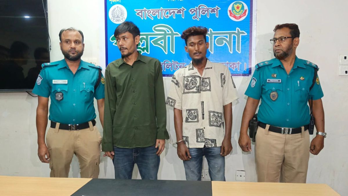 মিরপুরে পিস্তল-গুলিসহ দুইজন গ্রেফতার