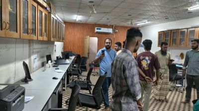 ‘মামলা না তুললে লাশ ফেলে দেব’, ‎এজেআর কুরিয়ারের মামলার বাদীকে হুমকি