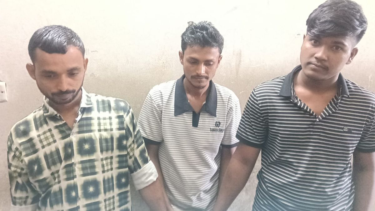 চলন্ত বাসে নারী যাত্রীকে ধর্ষণ, চালকসহ তিনজনের যাবজ্জীবন