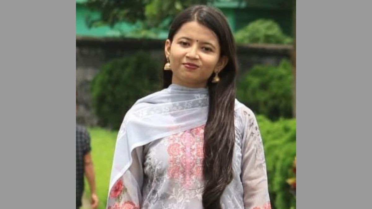 কুমিল্লা বিশ্ববিদ্যালয় ছাত্রীর লাশ উদ্ধার, পাশে চিরকুটে যা লেখা ছিল