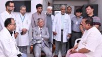ভূমিমন্ত্রীকে দেখতে হাসপাতালে রাষ্ট্রপতি