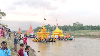 আকাশে ফানুস, বাঁকখালীর জলে ভাসল কল্প জাহাজ