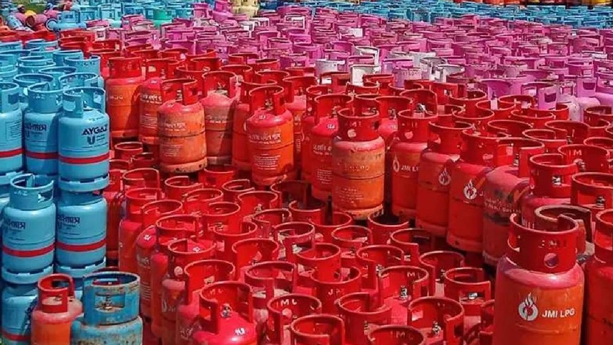 নির্ধারিত দামে মিলছে না এলপিজি, আবার কি বাড়বে?