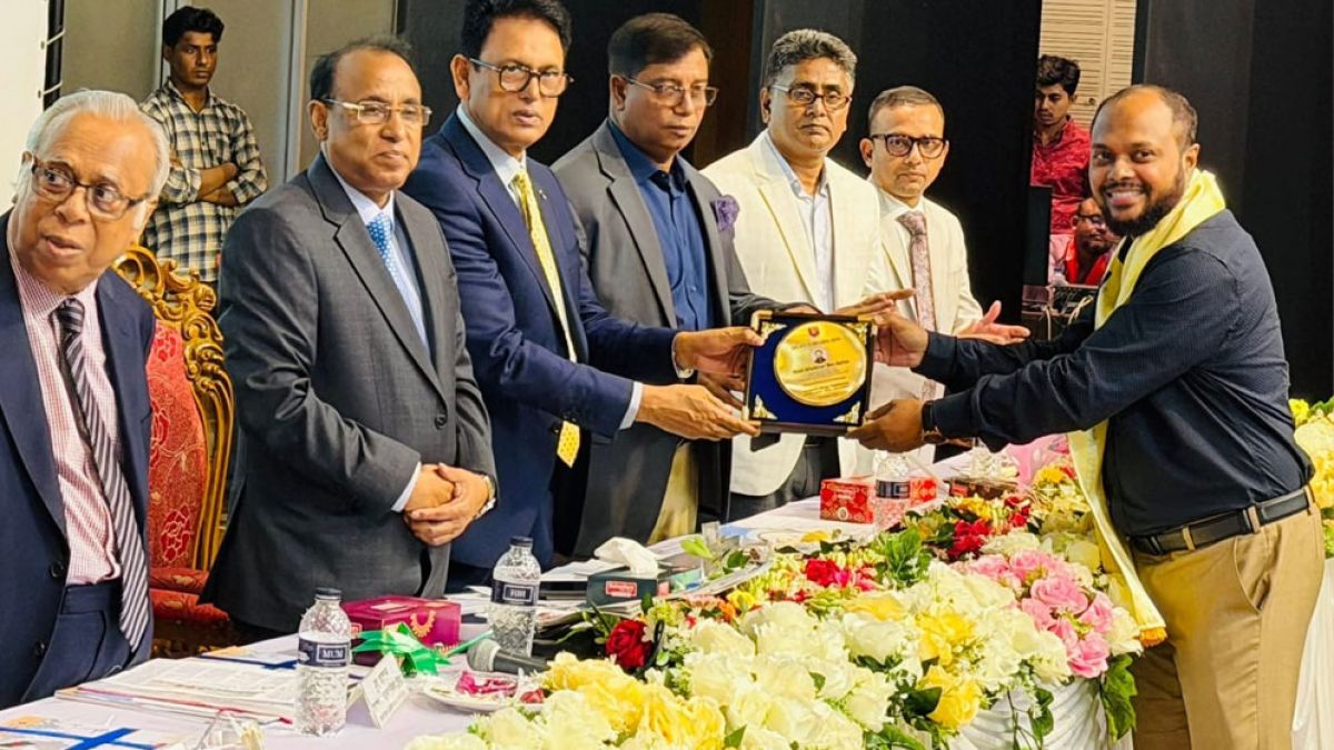 বয়সের বাধা পেরিয়ে শিক্ষার সুযোগ তৈরি করছে বাউবি: শিক্ষামন্ত্রী