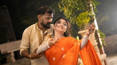 জন্মদিনের পার্টিতে নাচে ঝড় তুললেন পরীমনি, সঙ্গী কে?
